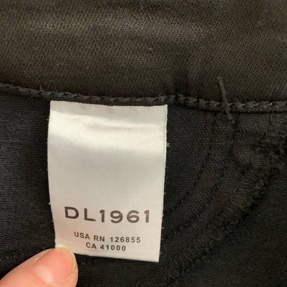 DL1961 Marianna Hewitt cropped black jeans. Size 30 - Picture 5 of 16